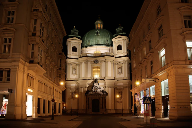Peterskirche ticket visit photo