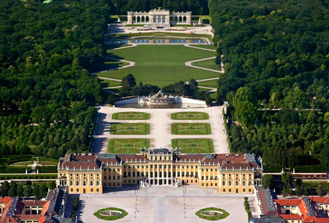 Schonbrunn Palace ticket visit photo