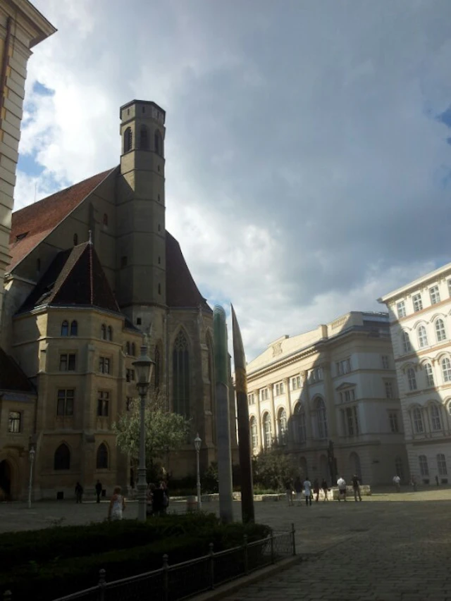 Wiener Minoritenkirche ticket visit photo